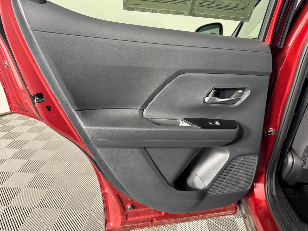 Used 2026 Nissan Kicks SV FWD image 28