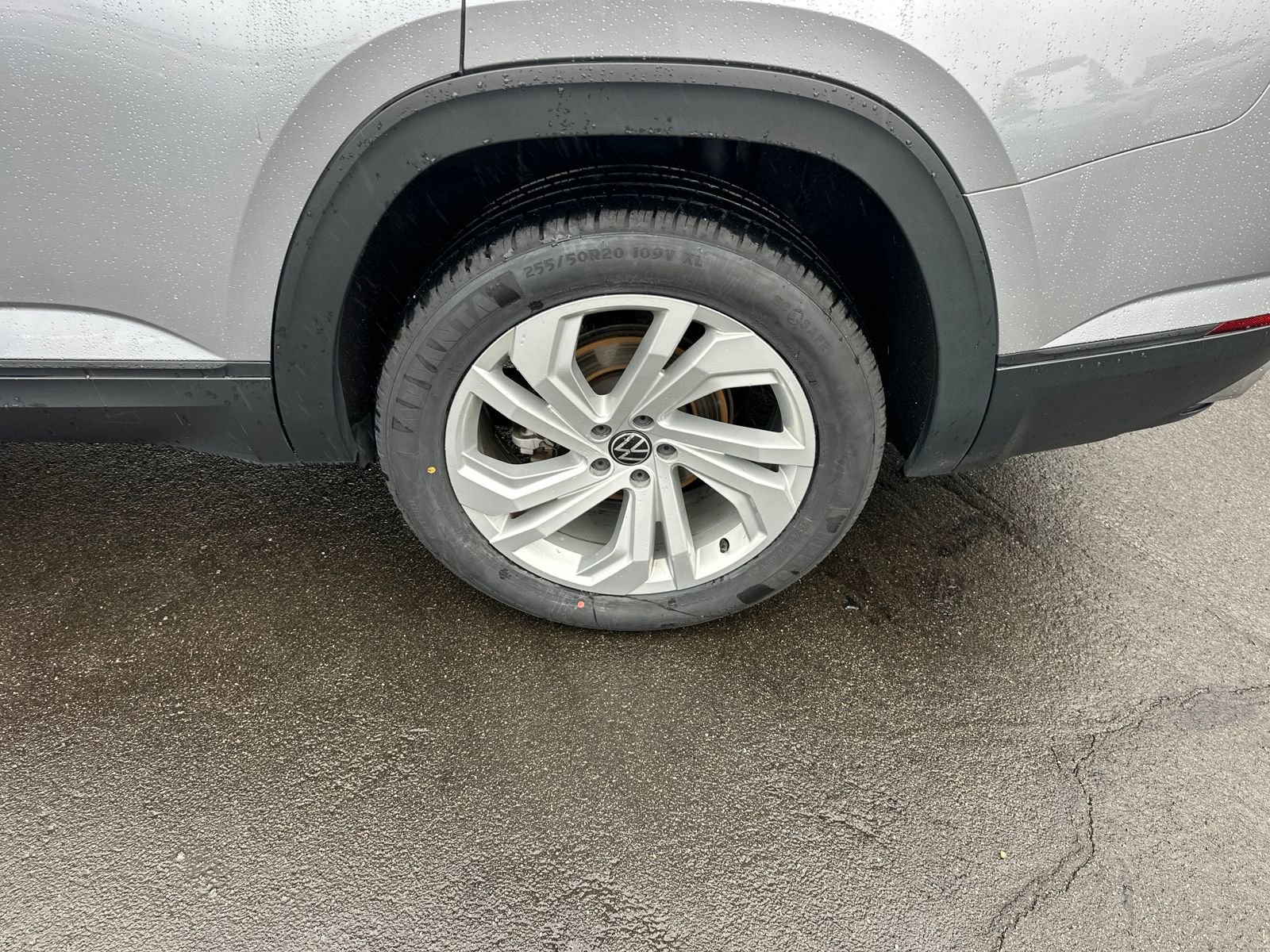 Used 2022 Volkswagen Atlas SE image 16