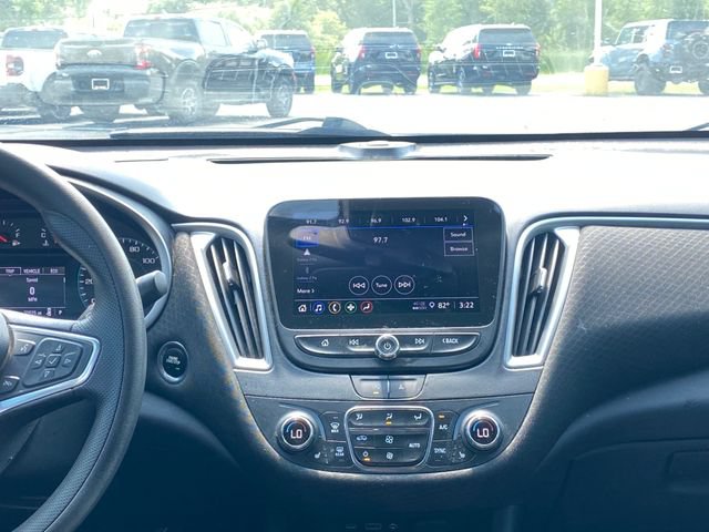 Used 2023 Chevrolet Malibu LT FWD image 17