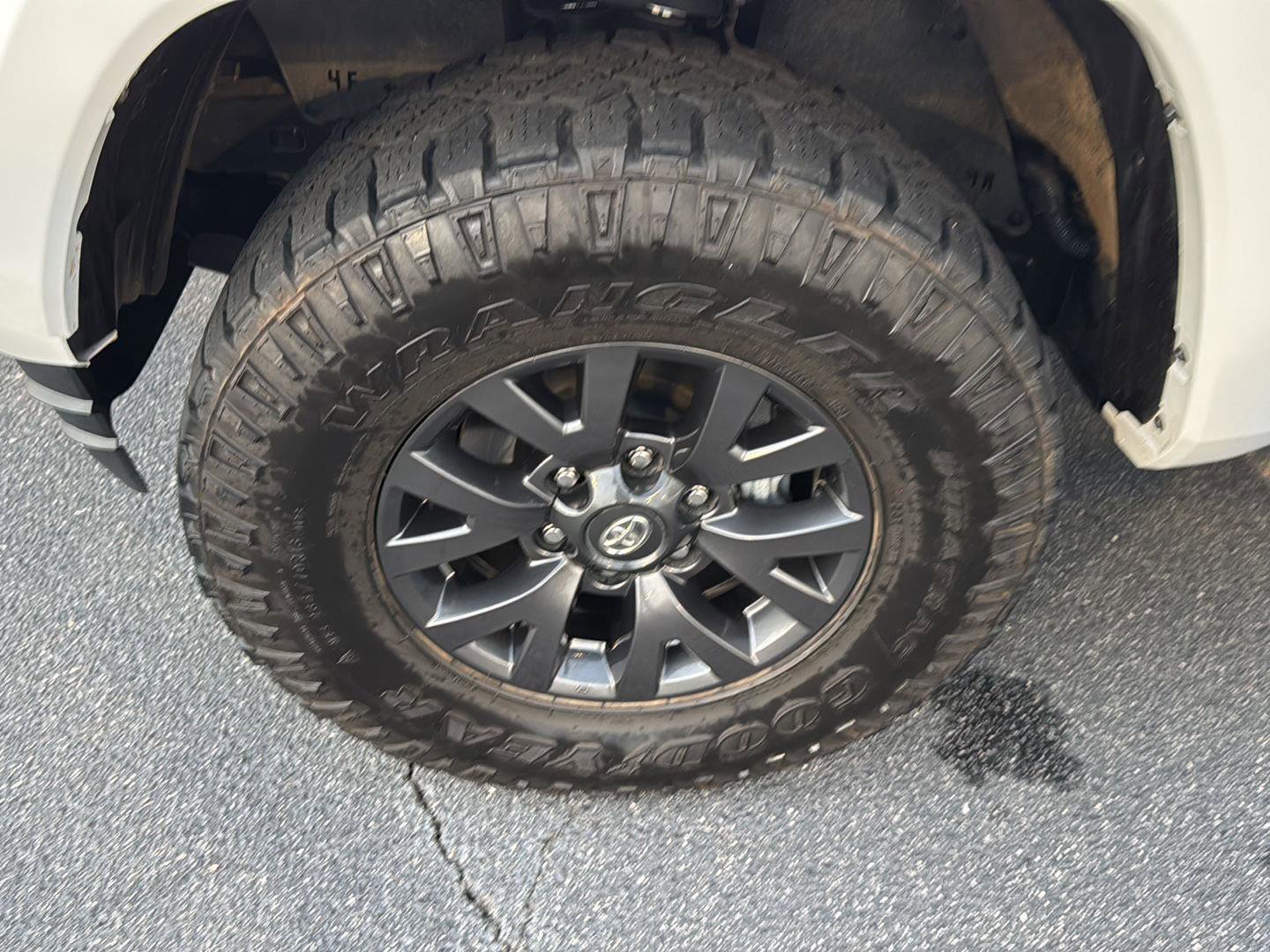 Certified 2023 Toyota Tacoma SR5 image 32