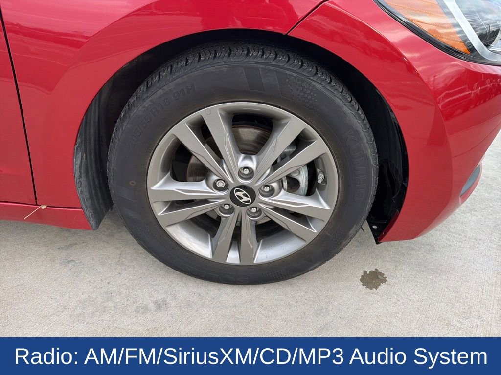 Used 2017 Hyundai Elantra SE image 11