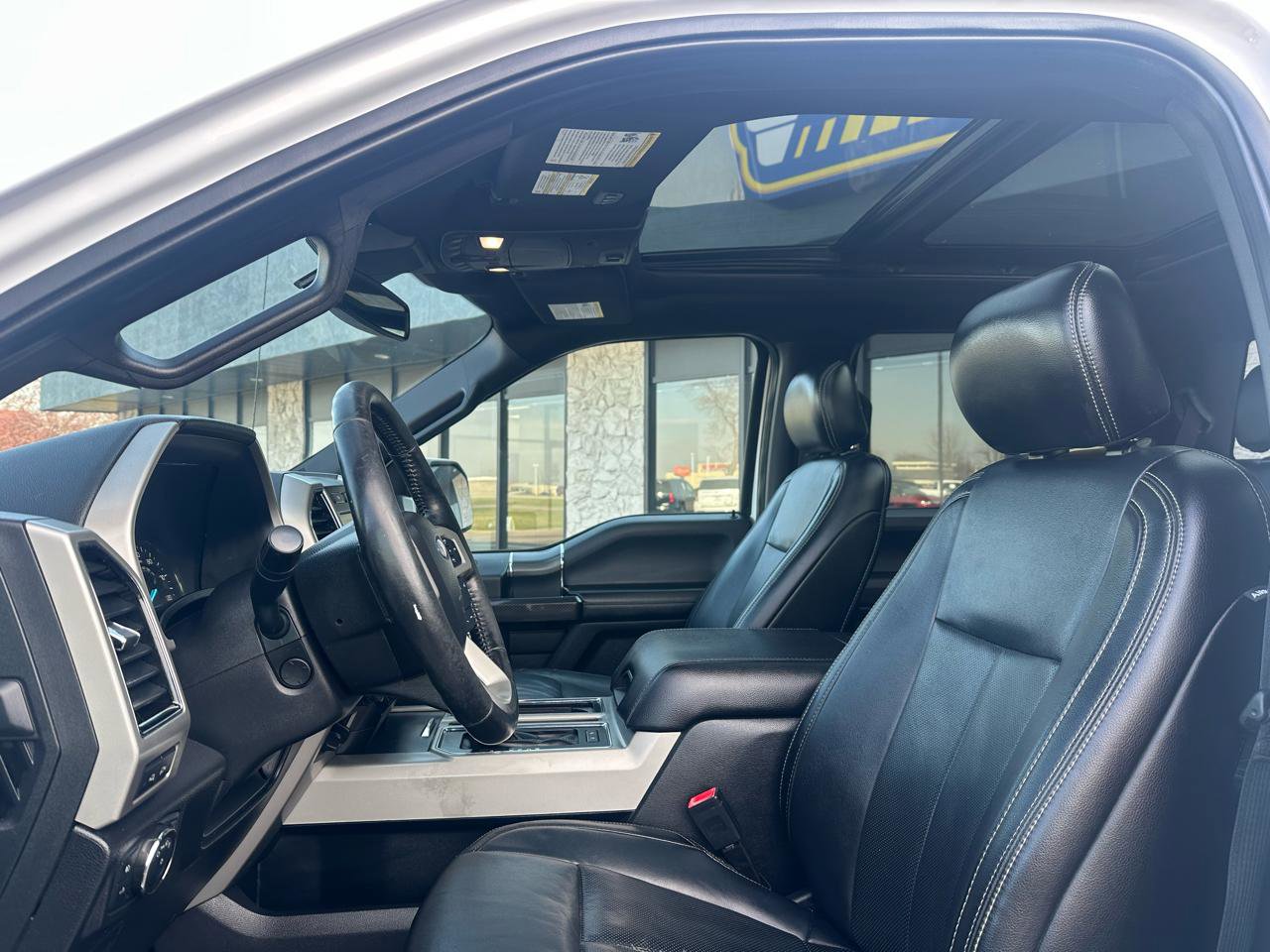 Used 2019 Ford F150 Lariat w/ Equipment Group 502A Luxury image 12