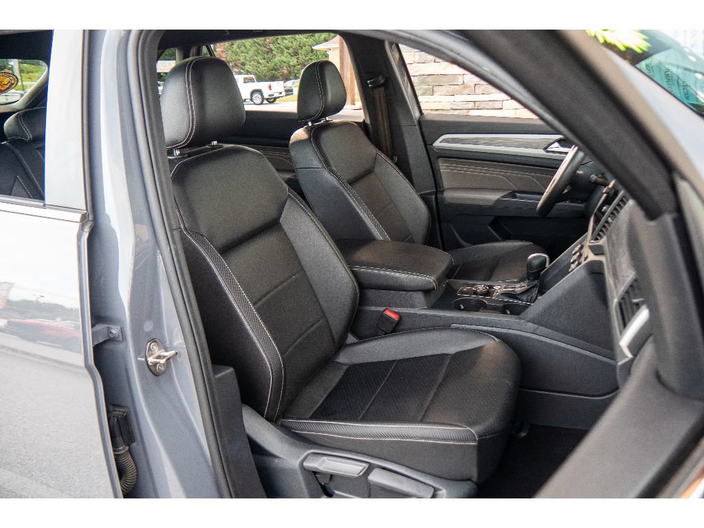 Used 2021 Volkswagen Atlas Cross Sport SE w/ Panoramic Sunroof Package AWD/4WD image 16
