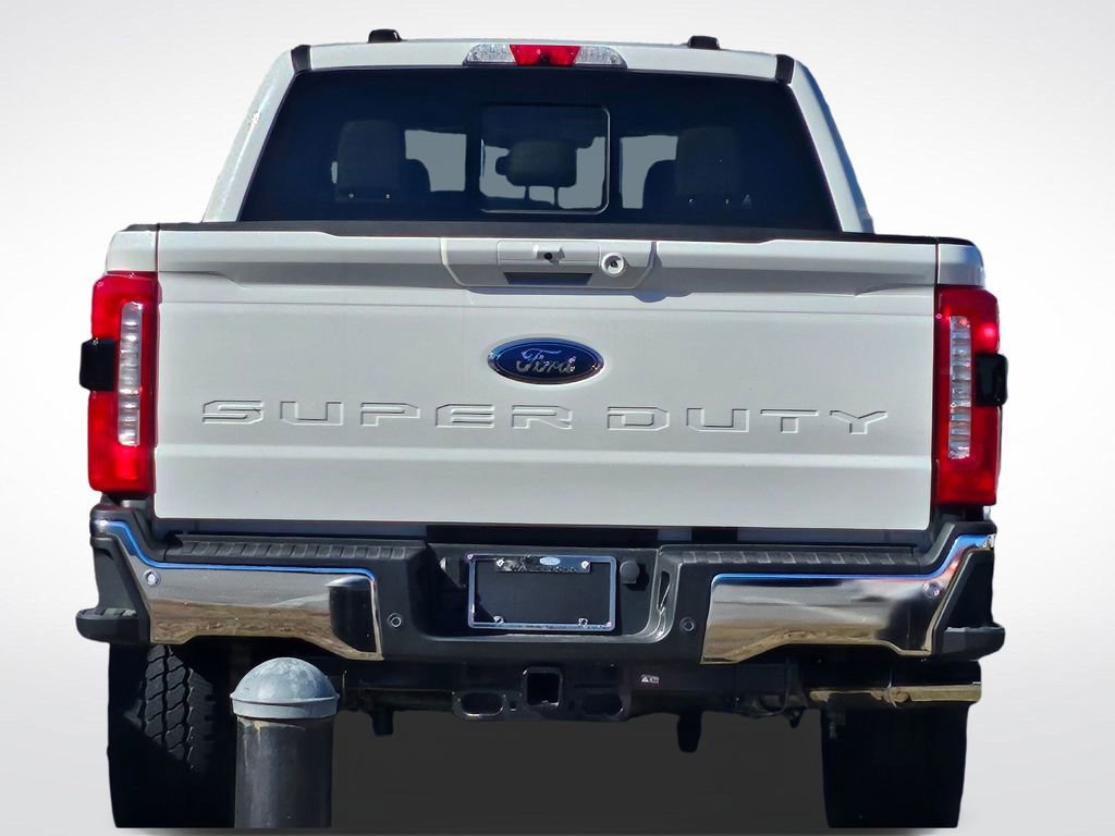 New 2026 Ford F250 Lariat w/ Black Appearance Package image 4