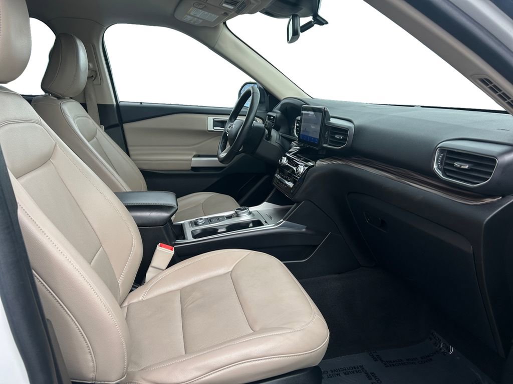 Used 2023 Ford Explorer Limited w/ Equipment Group 301A image 17