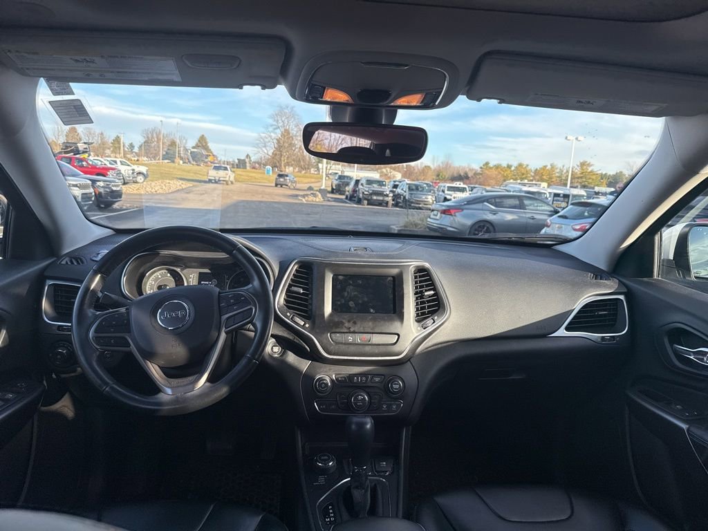 Used 2020 Jeep Cherokee Latitude Plus w/ Comfort/Convenience Group image 17