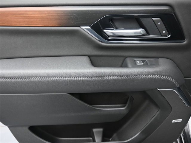 Used 2025 GMC Yukon XL Denali image 19