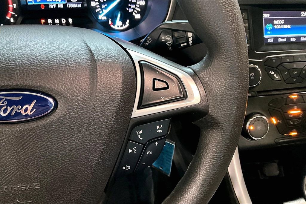 Used 2016 Ford Fusion SE FWD image 24