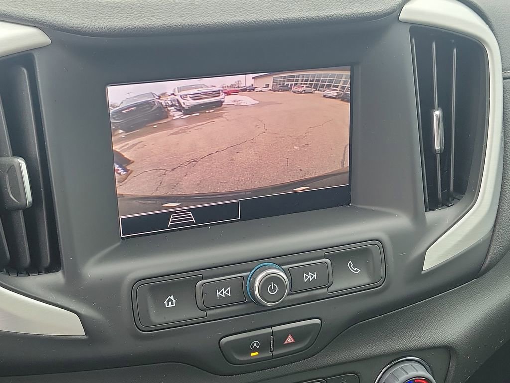 Used 2023 GMC Terrain SLE w/ Driver Convenience Package image 28