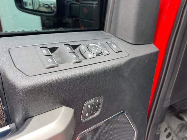 Used 2019 Ford F350 Lariat w/ Lariat Ultimate Package AWD/4WD image 18