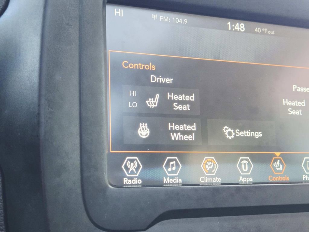 Used 2020 Jeep Renegade Limited image 30