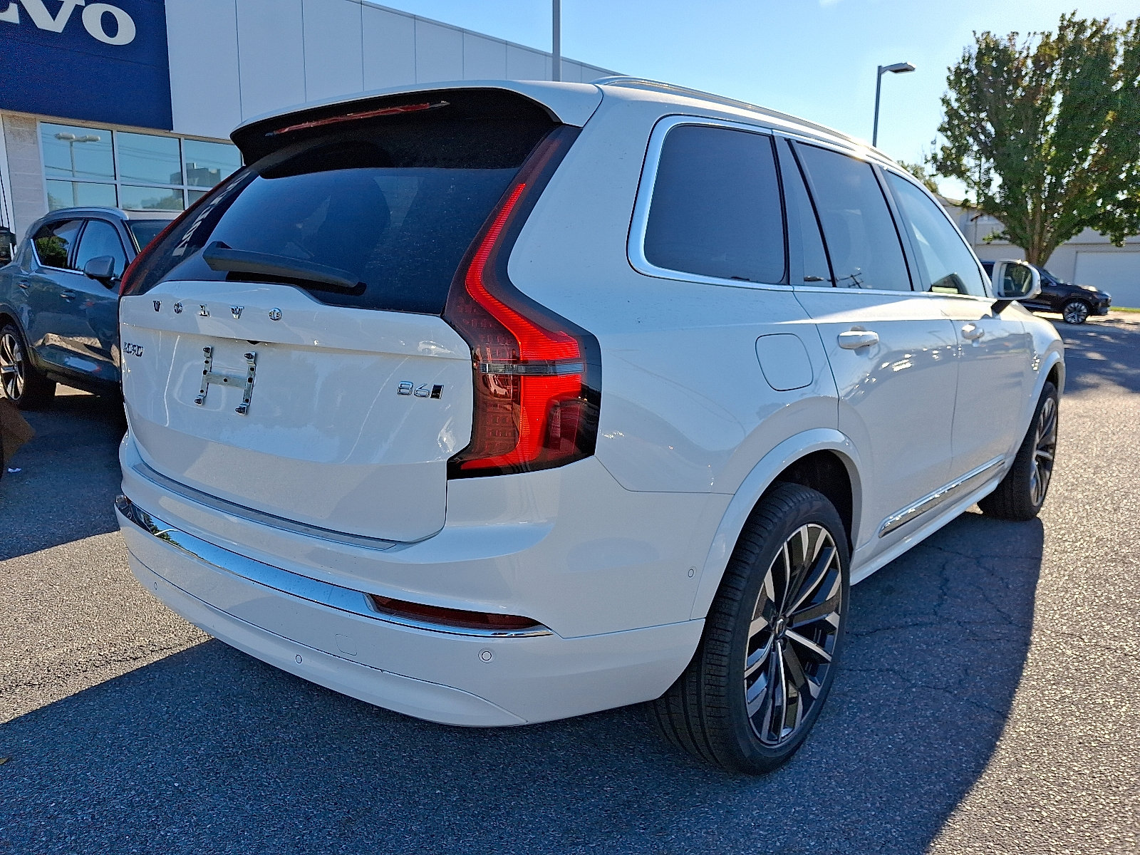 New 2026 Volvo XC90 B6 Plus image 4