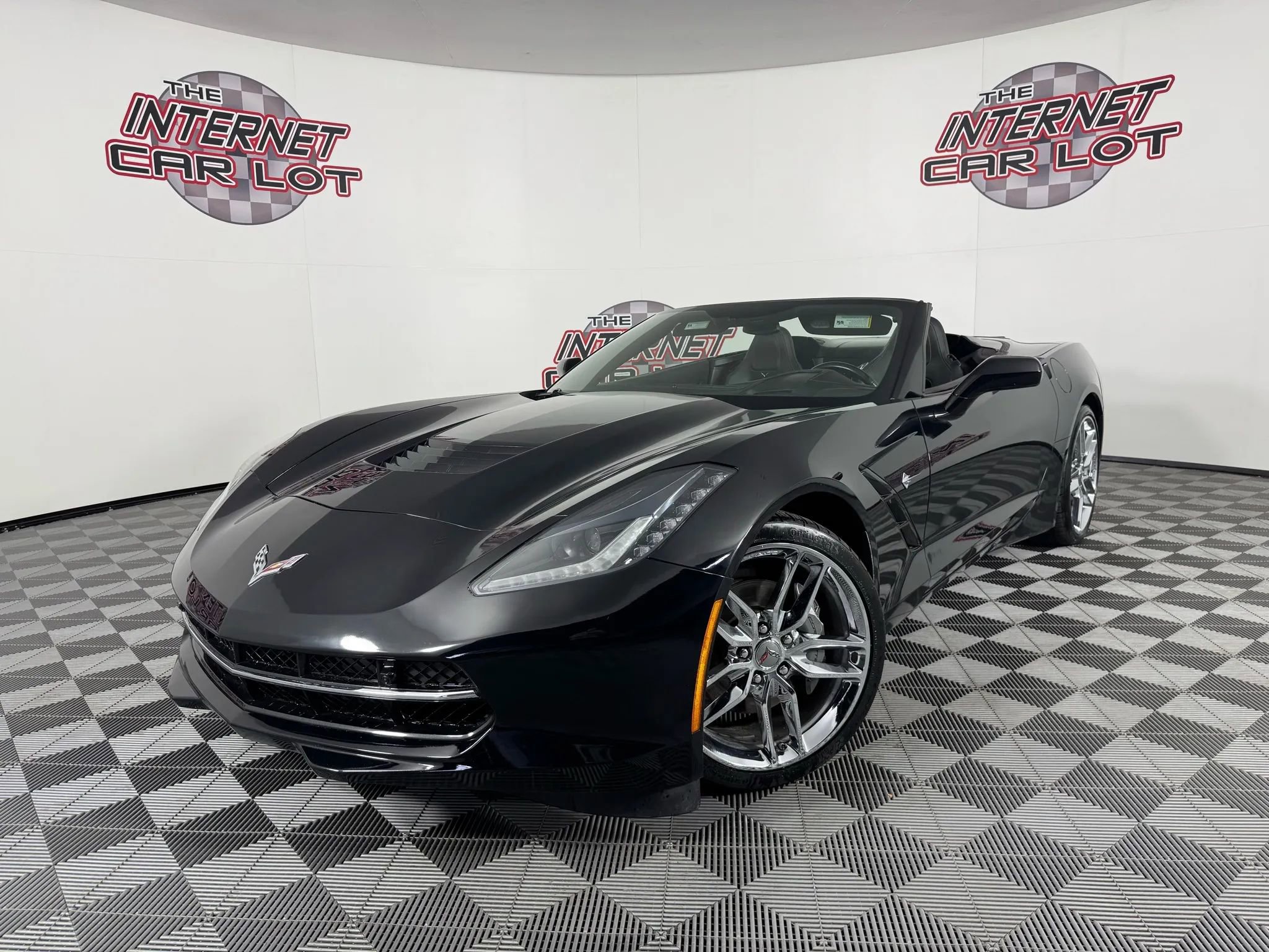 Used 2019 Chevrolet Corvette Stingray Convertible w/ 3LT Preferred Equipment Group image 1