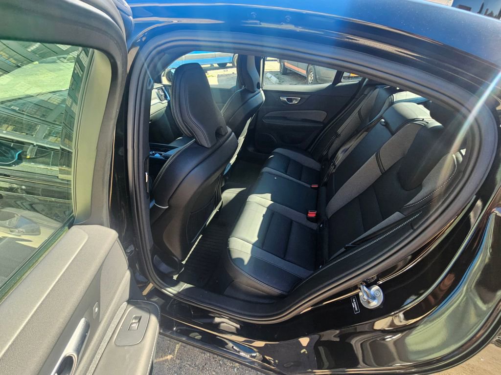 Used 2024 Volvo S60 B5 Plus w/ Climate Package image 13