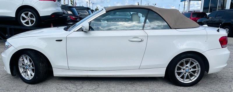 Used 2011 BMW 128i 128i Convertible image 2