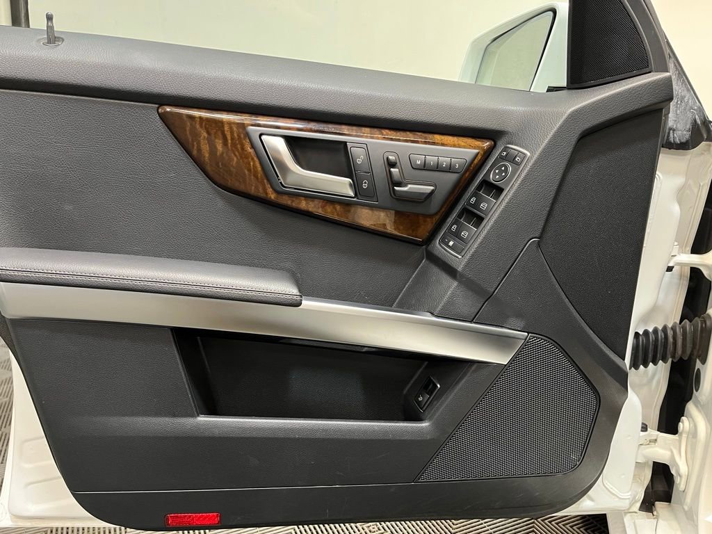 Used 2015 Mercedes-Benz GLK 250 BlueTEC 4MATIC image 13