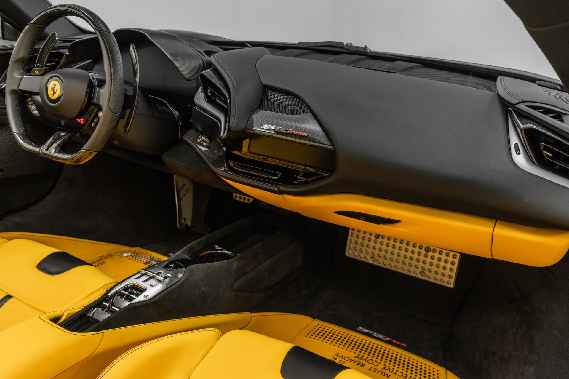 Used 2024 Ferrari SF90 Spider image 14