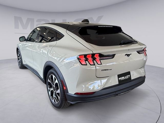 Used 2025 Ford Mustang Mach-E Select RWD image 3