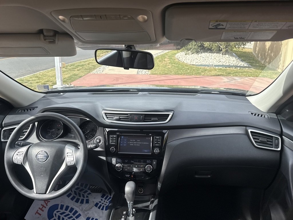 Used 2015 Nissan Rogue SV w/ SV Premium Package image 25