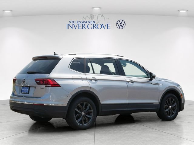 Certified 2023 Volkswagen Tiguan SE w/ Panoramic Sunroof Package AWD/4WD image 7