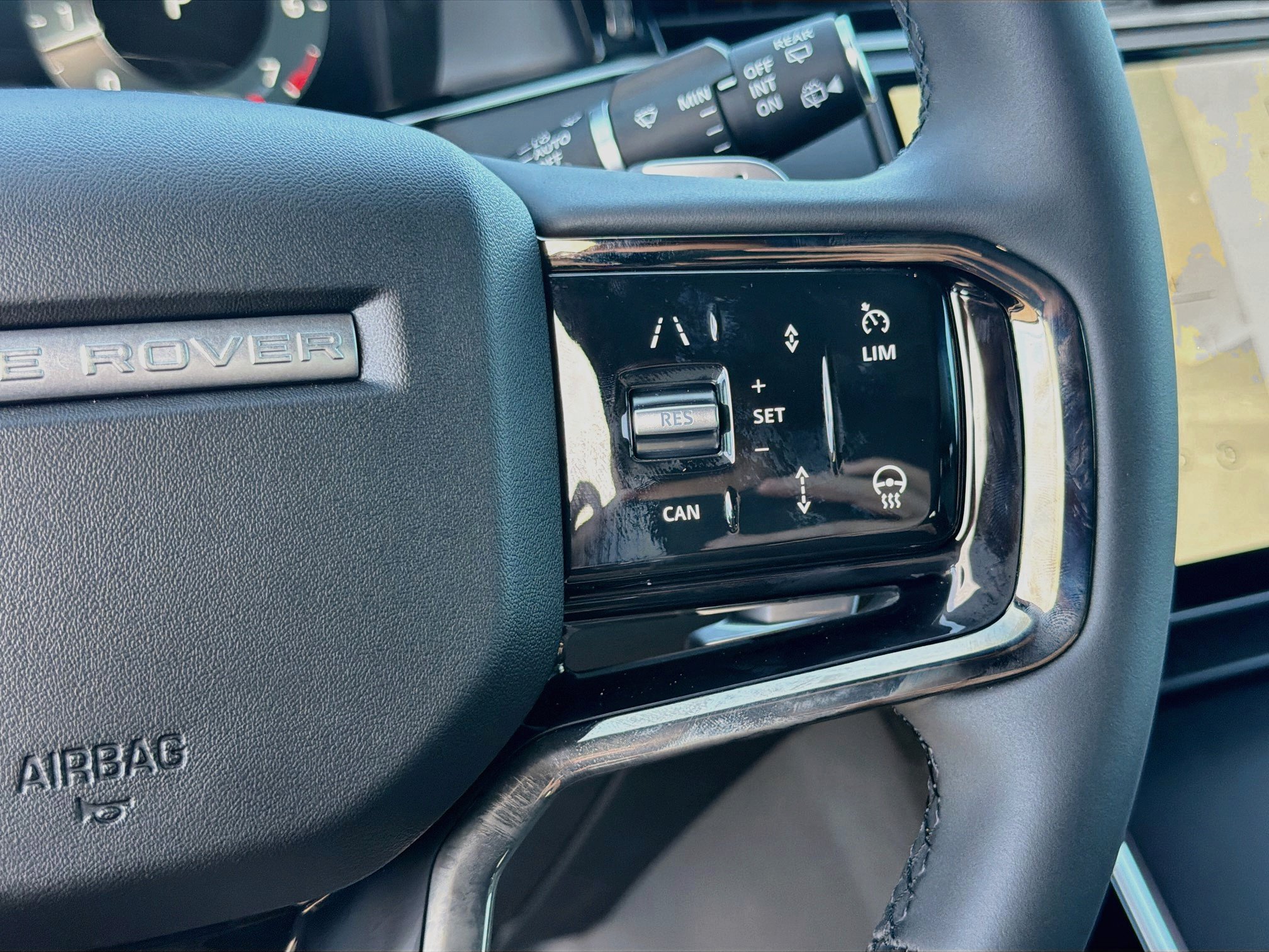 New 2026 Land Rover Range Rover Evoque Hoxton AWD/4WD image 38
