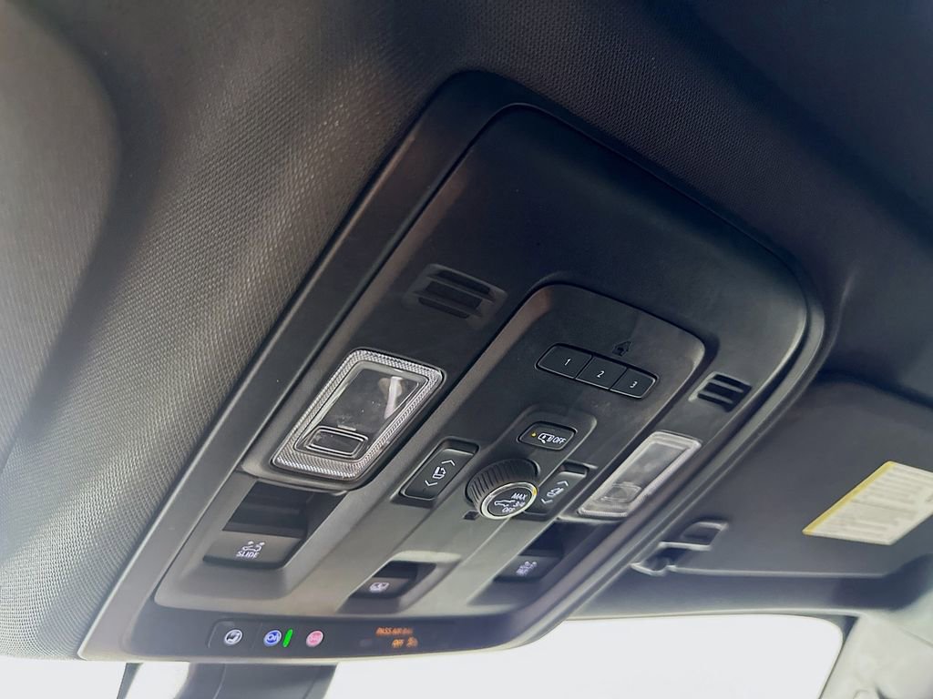 Used 2021 Chevrolet Tahoe RST w/ Luxury Package RWD image 35