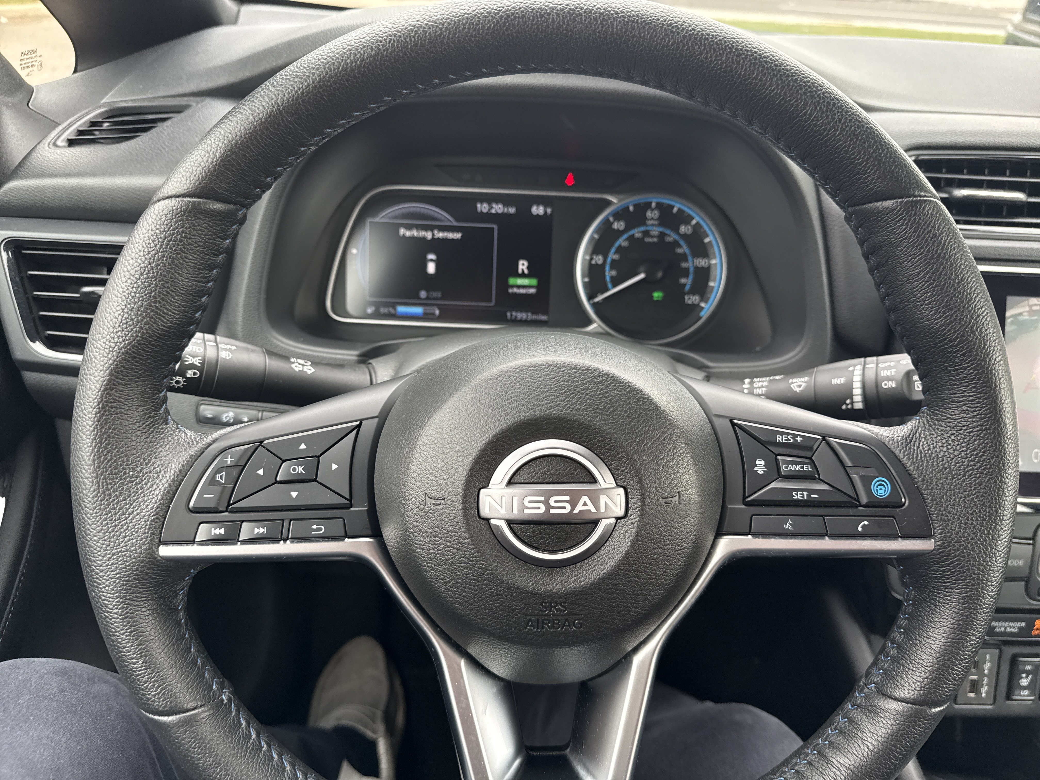 Certified 2025 Nissan Leaf SV Plus FWD image 23