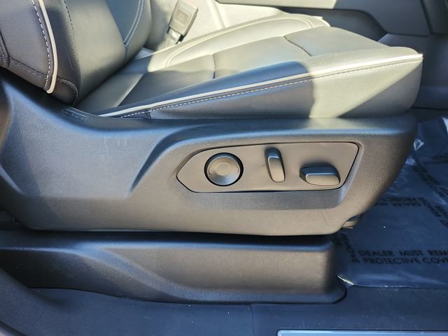 Used 2023 GMC Yukon XL SLT image 21