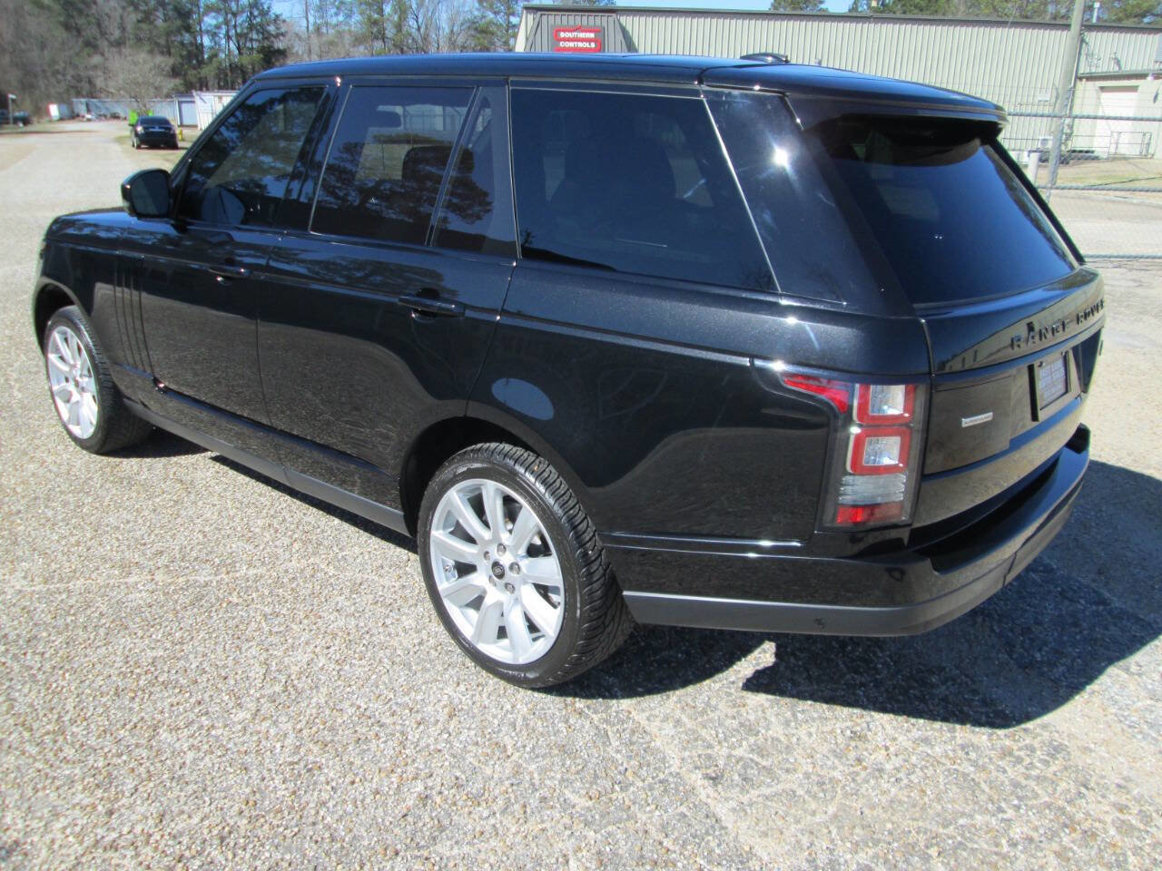 Used 2014 Land Rover Range Rover Supercharged image 6