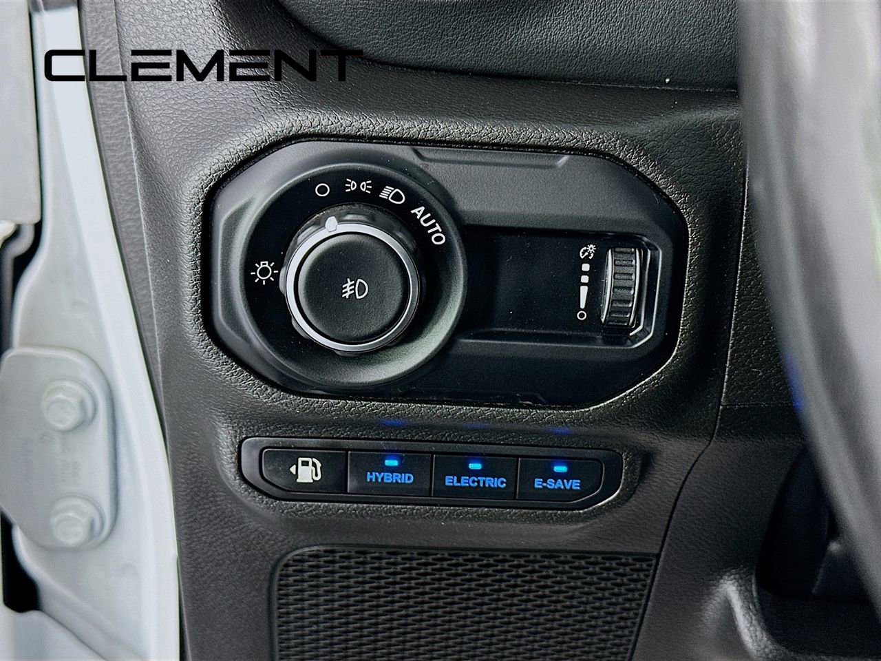 Used 2023 Jeep Wrangler Unlimited Sahara w/ Cold Weather Group image 14