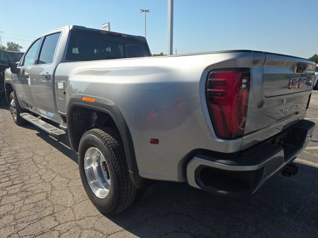 New 2026 GMC Sierra 3500 Denali w/ Technology Package AWD/4WD image 4