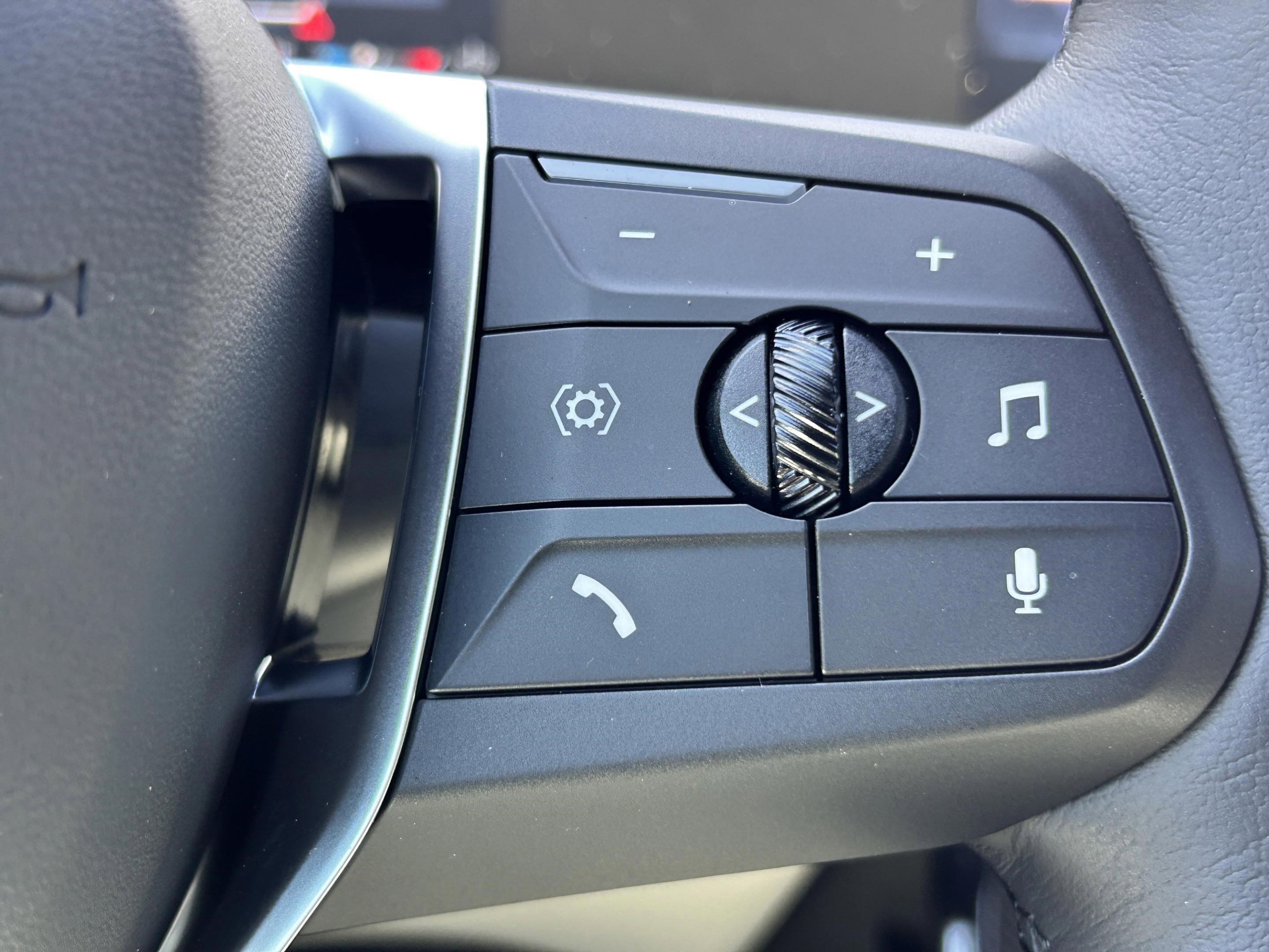 Used 2026 BMW X1 xDrive28i w/ Convenience Package image 11