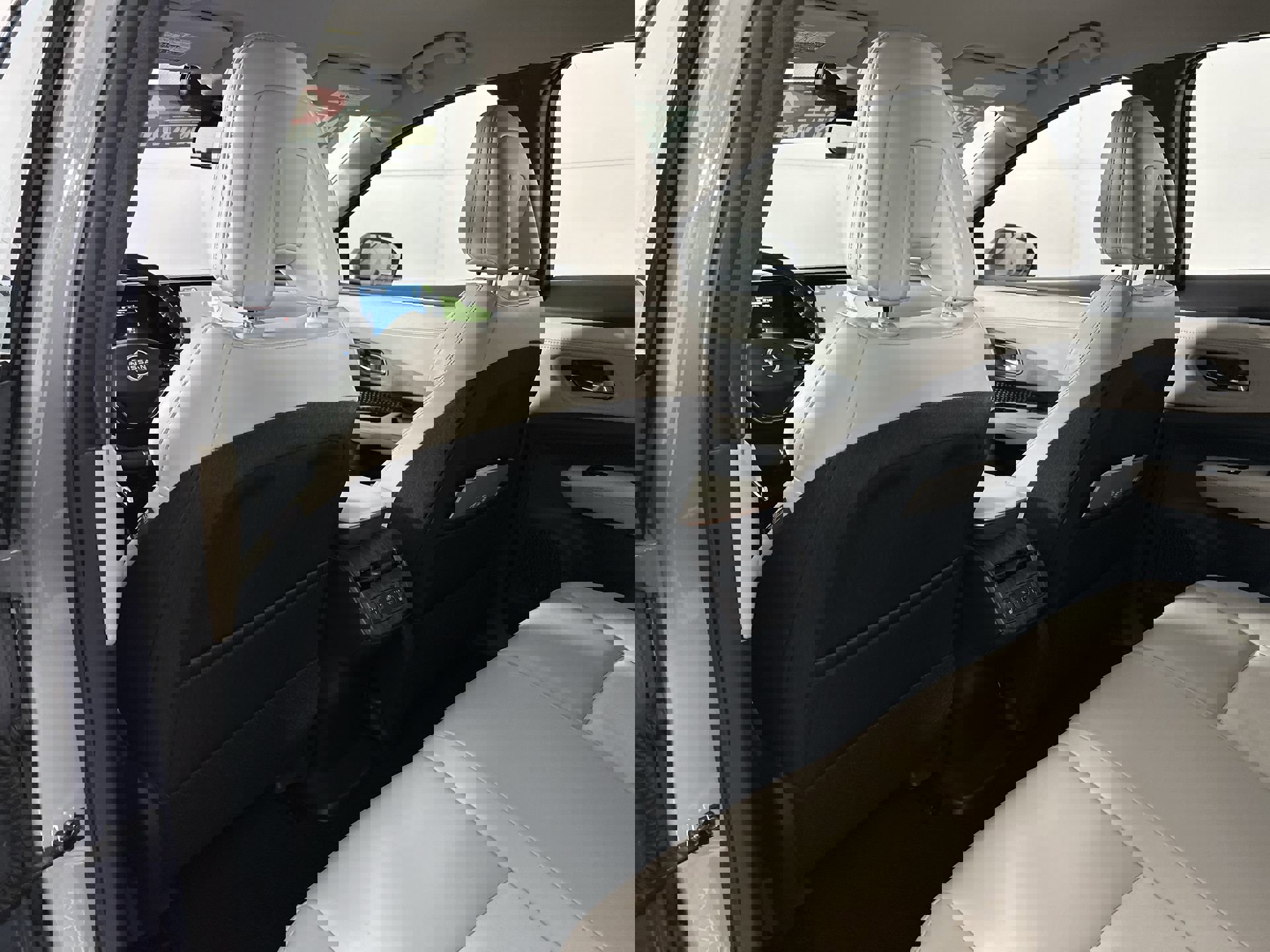 Certified 2024 Nissan Ariya AWD image 28