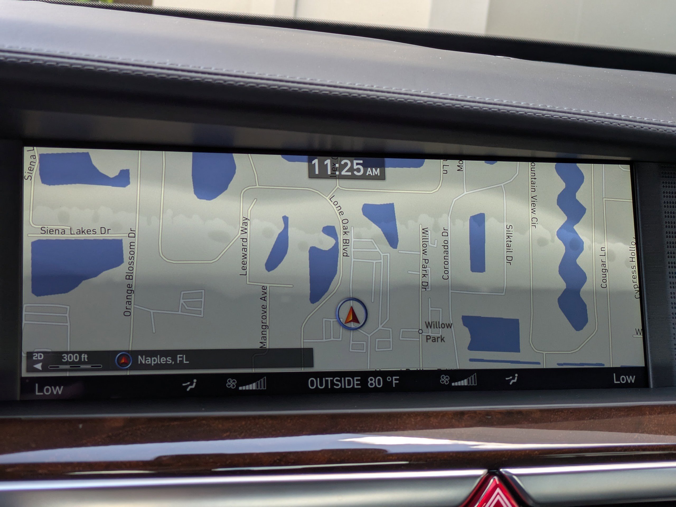 Used 2018 Genesis G90 3.3T Premium image 27