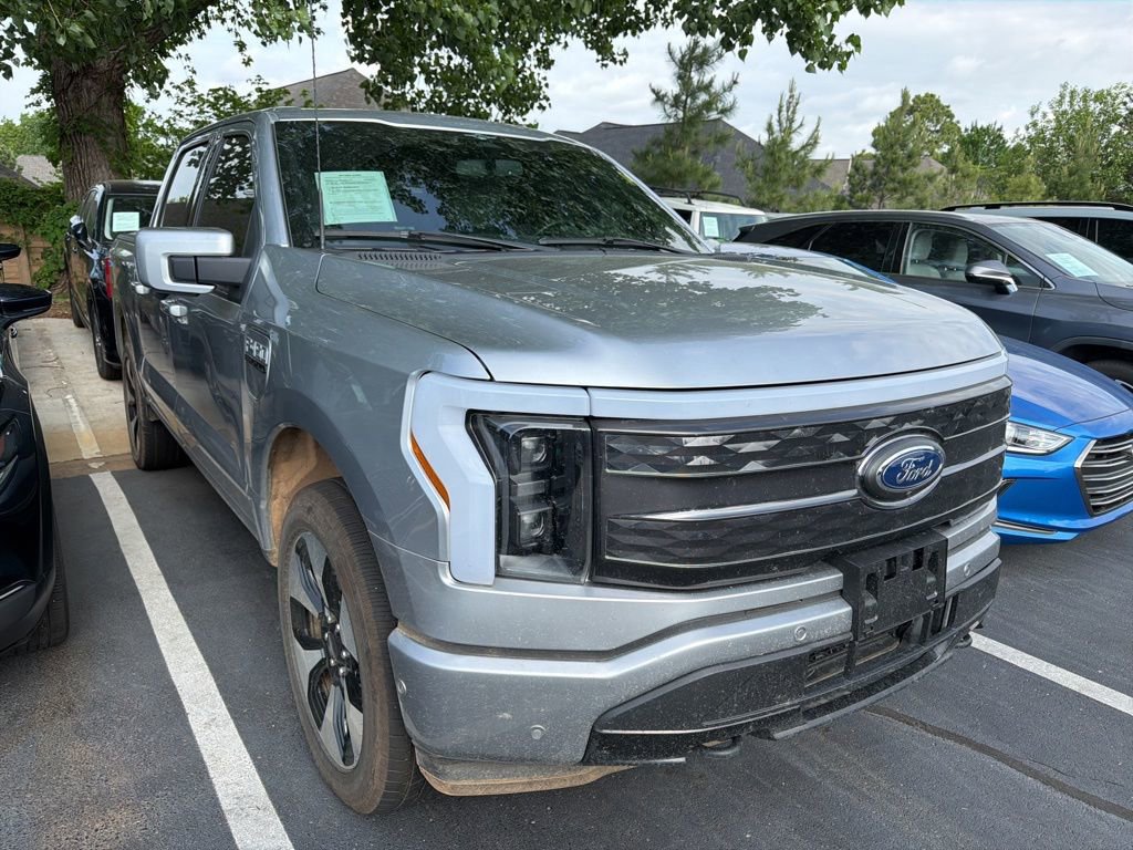 Used 2023 Ford F150 Lightning Platinum AWD/4WD image 2
