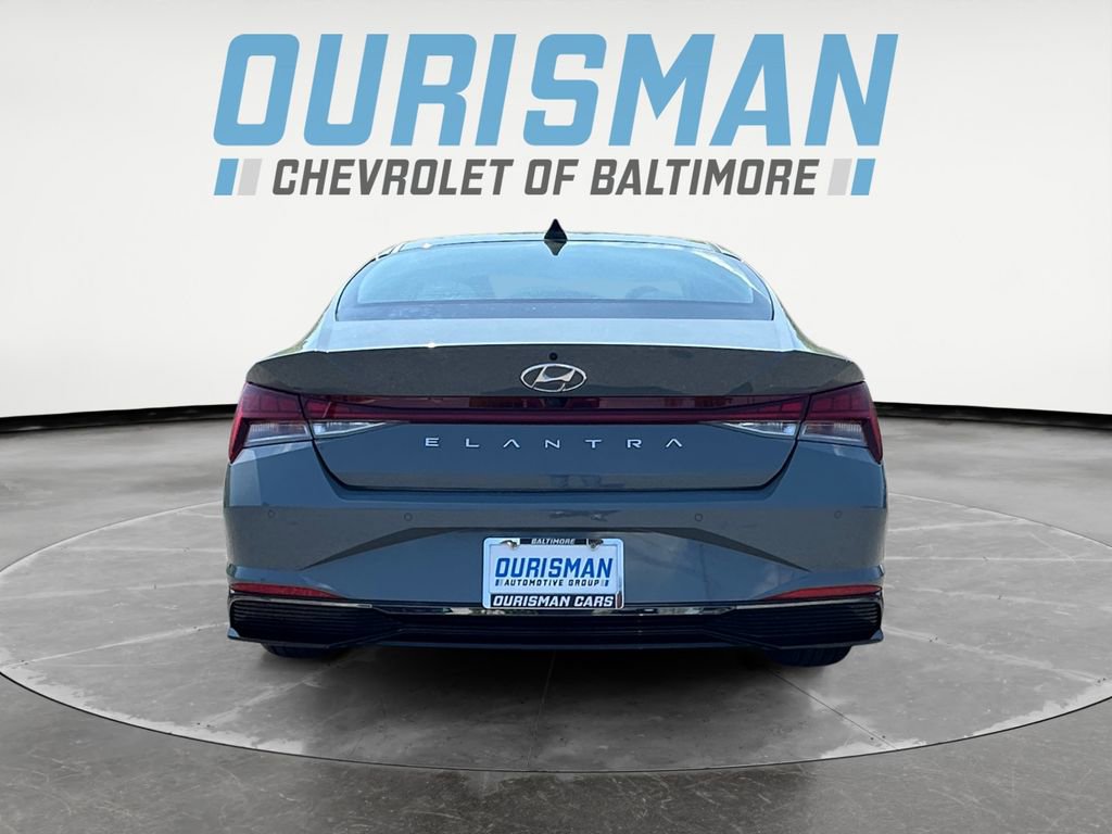 Used 2023 Hyundai Elantra Limited FWD image 5