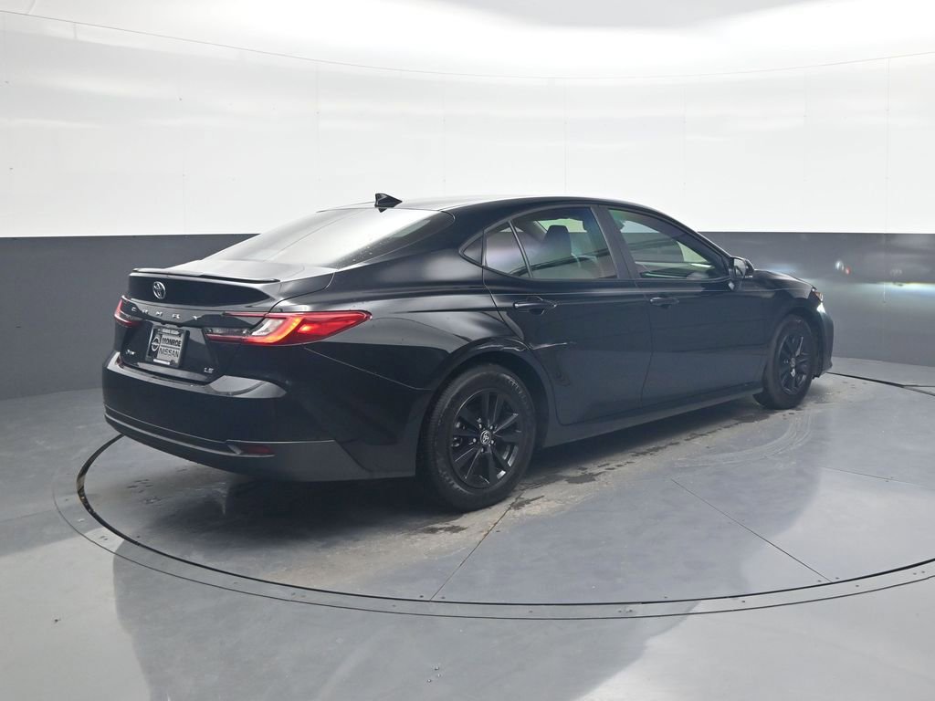Used 2025 Toyota Camry LE w/ Convenience Package image 7