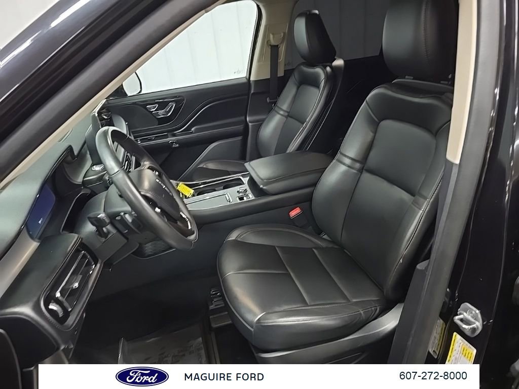 Used 2022 Lincoln Aviator Standard w/ Elements Package image 32