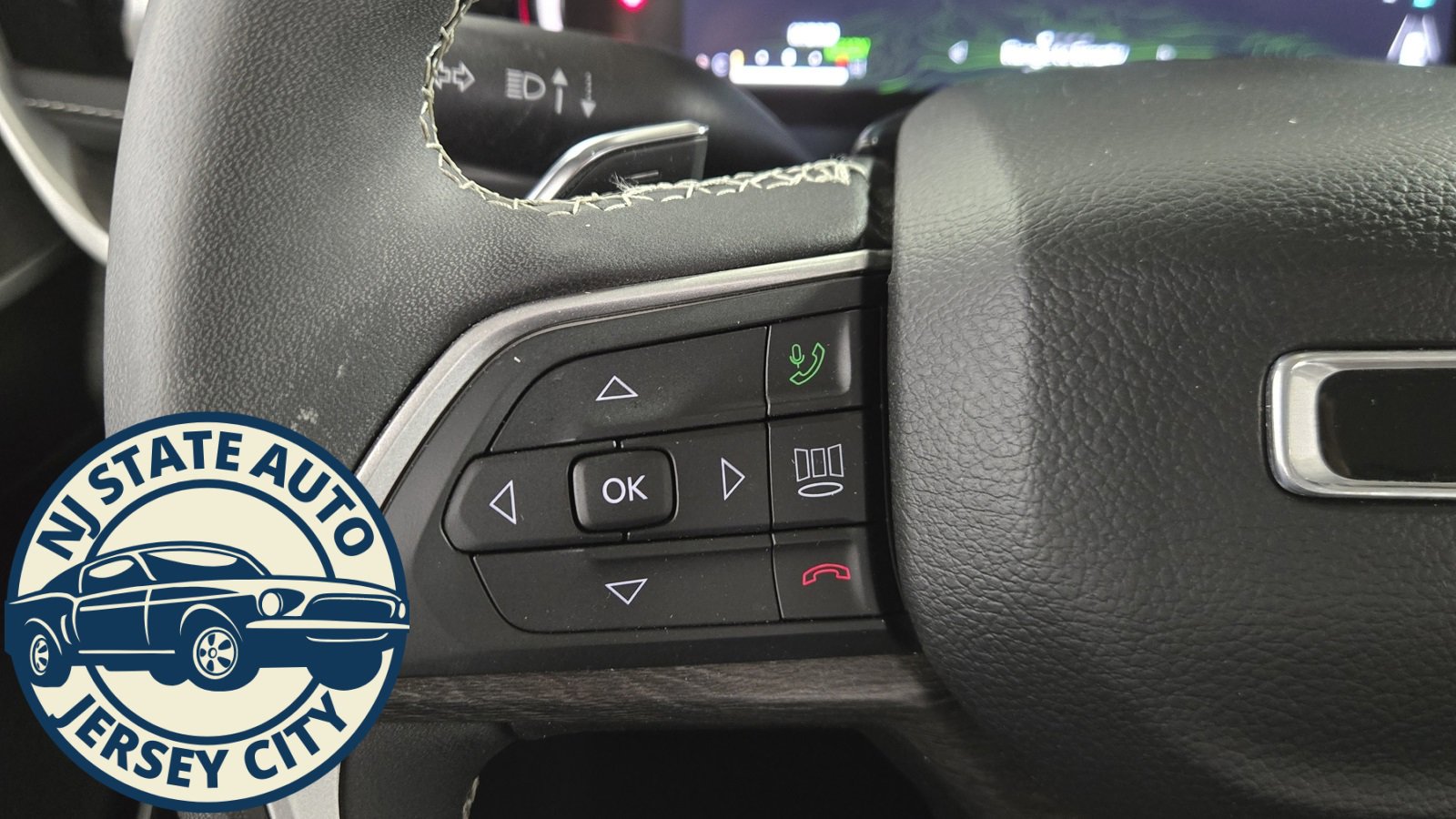 Used 2022 Jeep Grand Cherokee Limited 4xe image 12