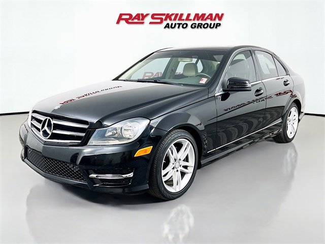 Used 2014 Mercedes-Benz C 300 4MATIC Sedan image 3