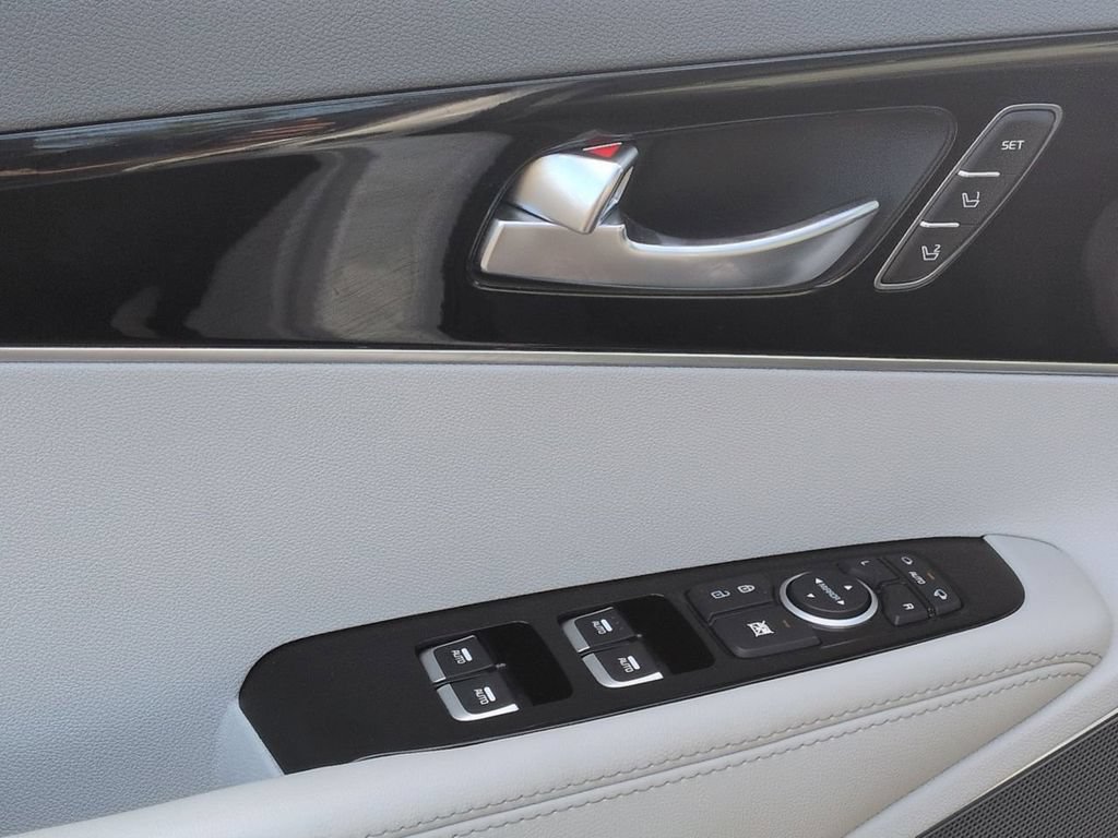 Used 2020 Kia Sorento SX FWD image 24