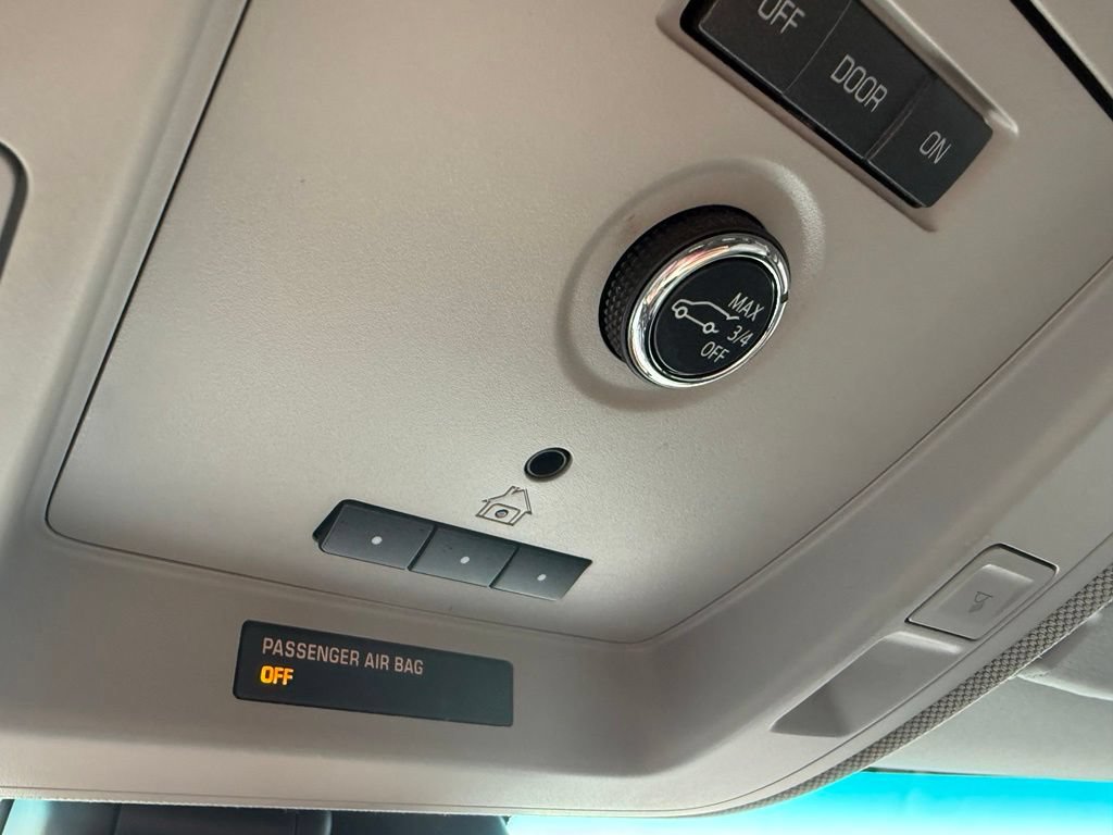 Used 2019 Chevrolet Suburban LT AWD/4WD image 12