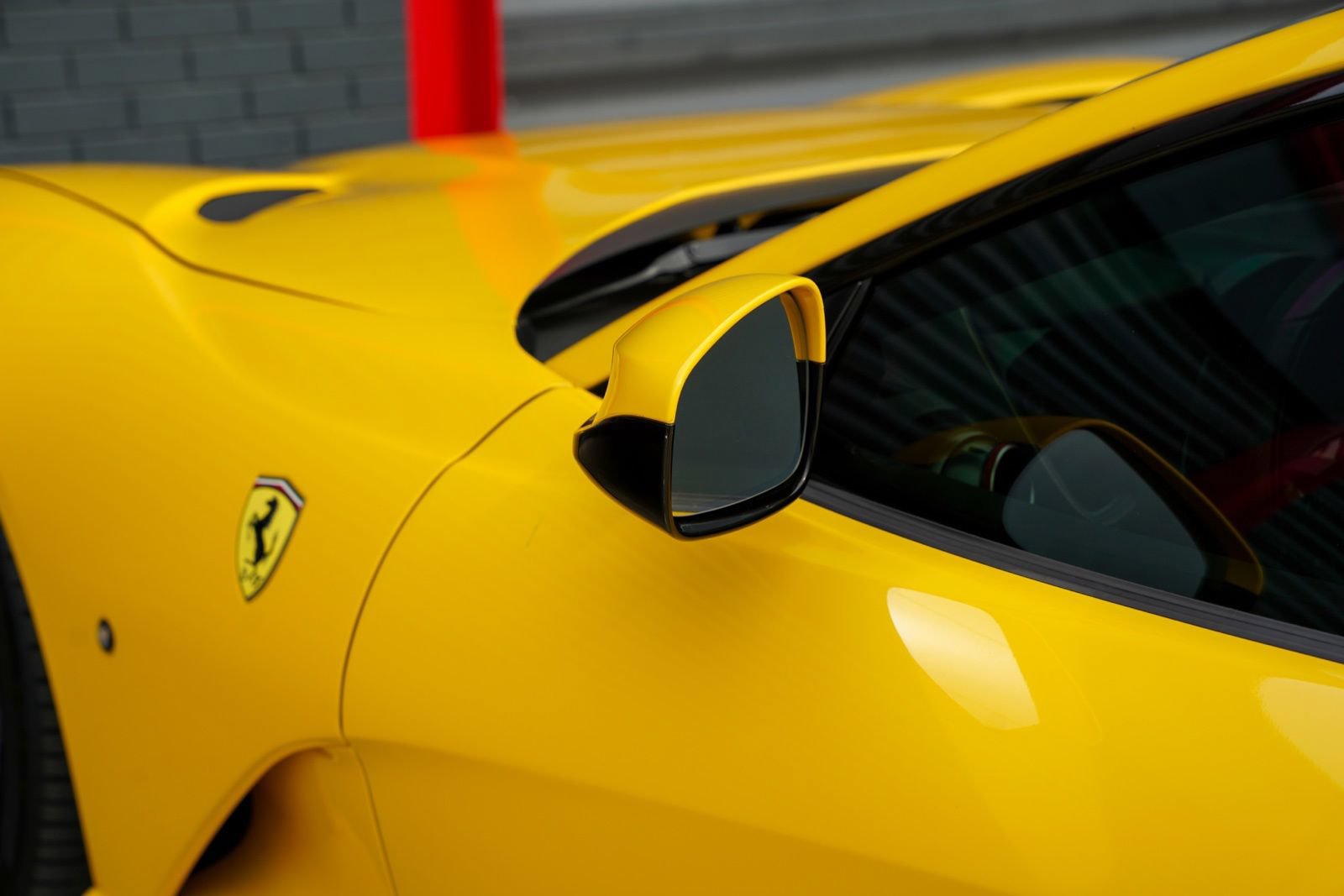 Used 2019 Ferrari 812 Superfast RWD image 22