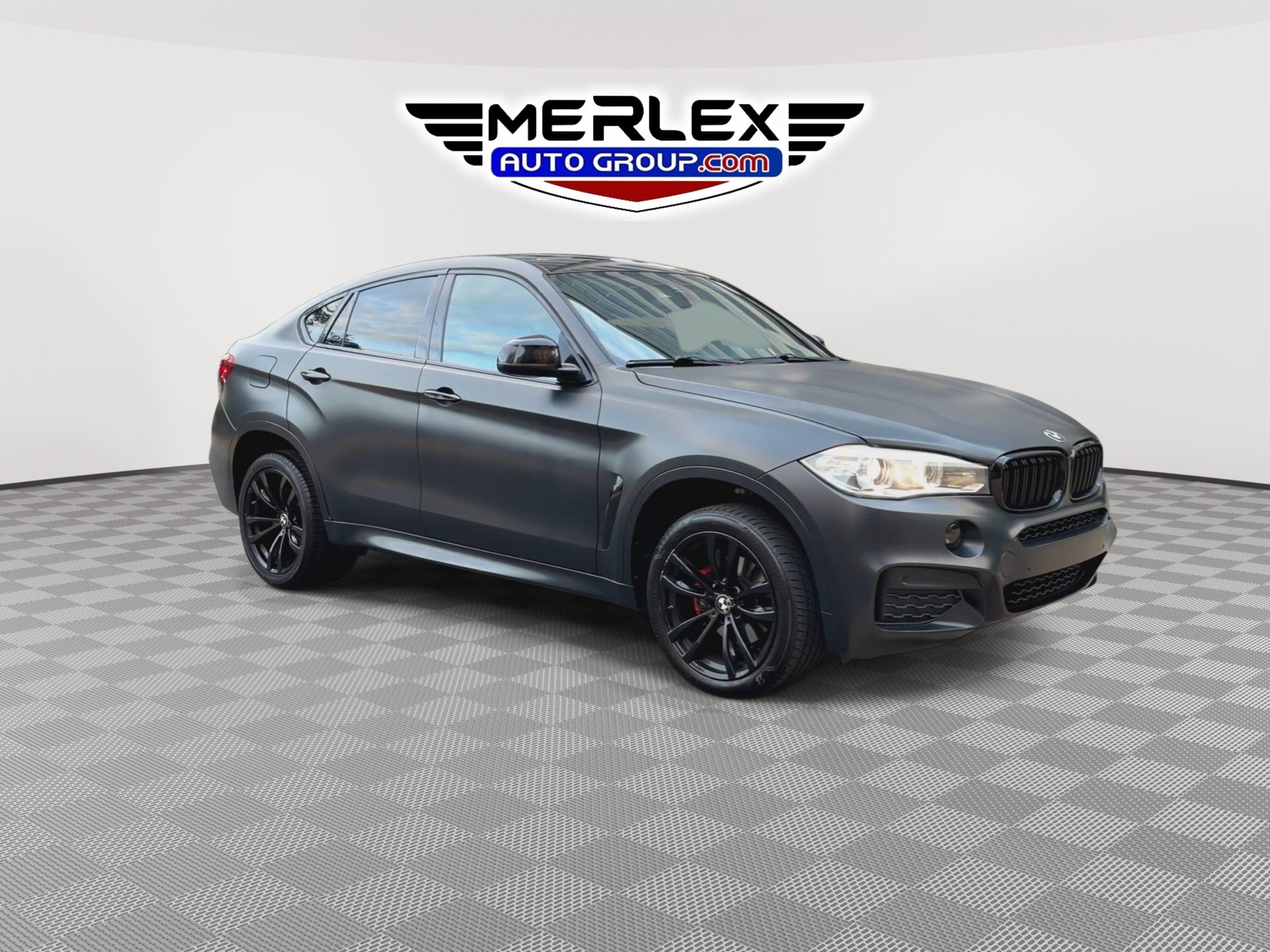 Used 2019 BMW X6 sDrive35i w/ M Sport Package RWD image 2