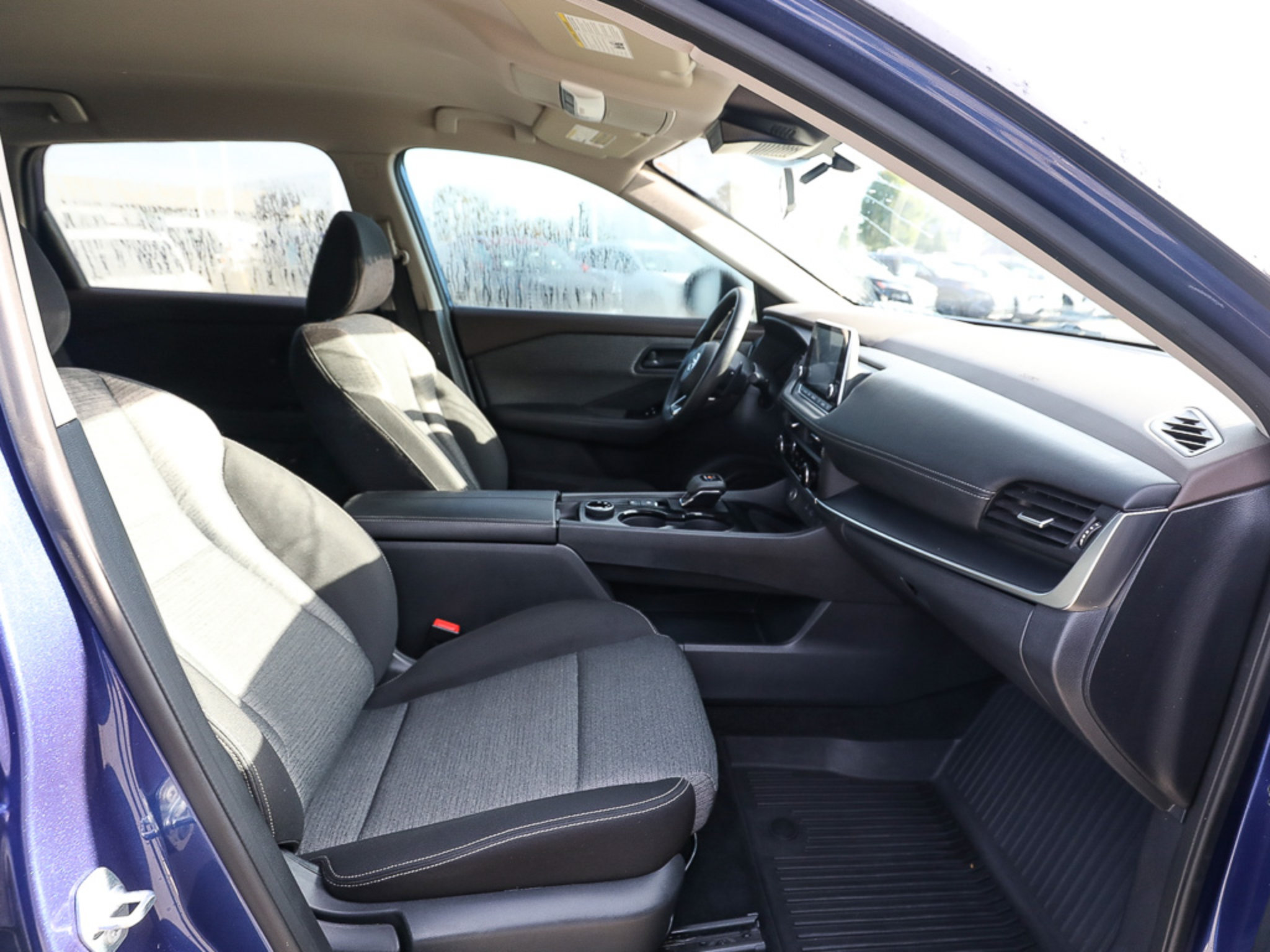 Used 2021 Nissan Rogue S AWD/4WD image 21