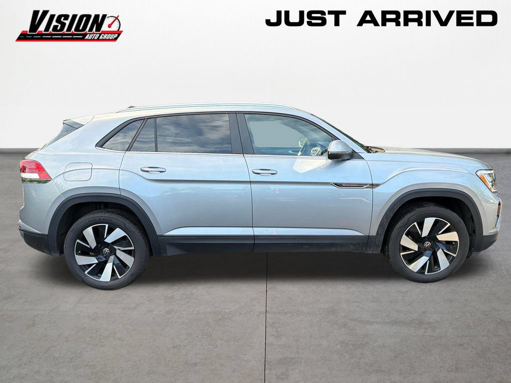 Used 2026 Volkswagen Atlas Cross Sport SE AWD/4WD image 4