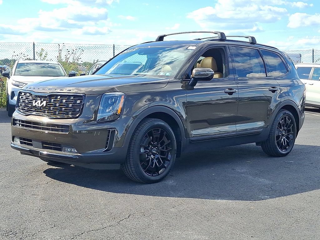 Certified 2022 Kia Telluride SX w/ Nightfall Edition Package AWD/4WD image 3