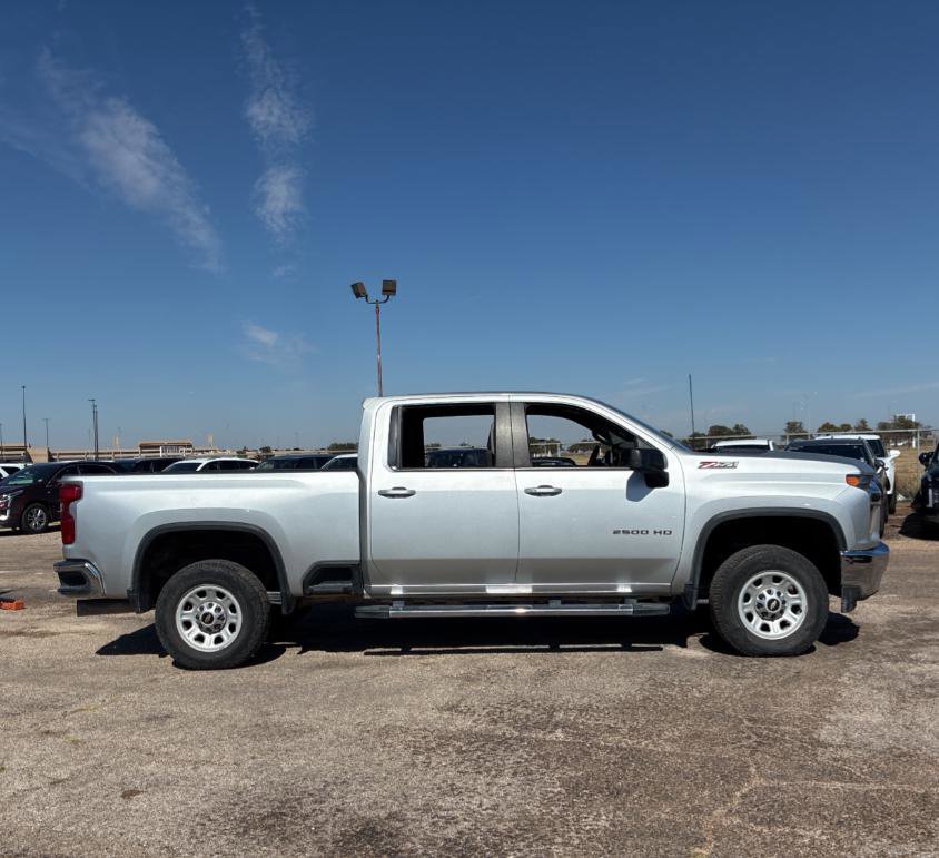 Used 2022 Chevrolet Silverado 2500 LT w/ Convenience Package image 5
