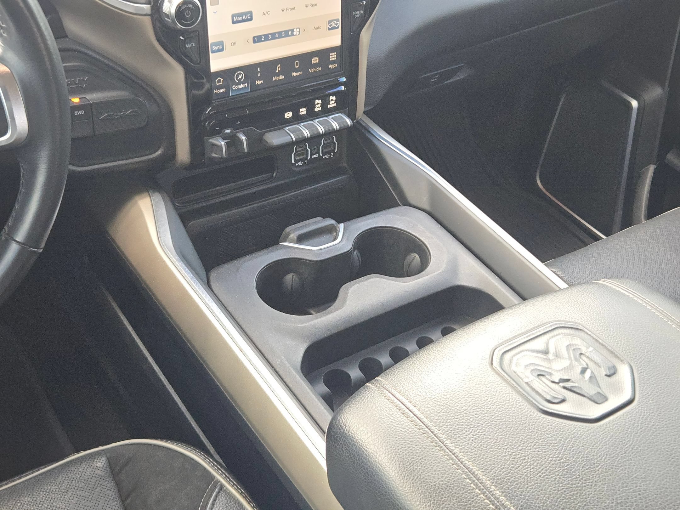 Used 2022 RAM 3500 Laramie AWD/4WD image 19