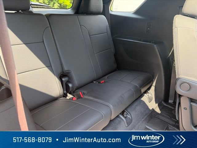 Used 2023 Chevrolet Traverse LT w/ LT Premium Package AWD/4WD image 18